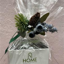 Beautiful scented 3 wick candles dressed and gift 